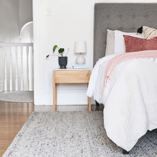 10 things to consider when buying bedroom rugs online