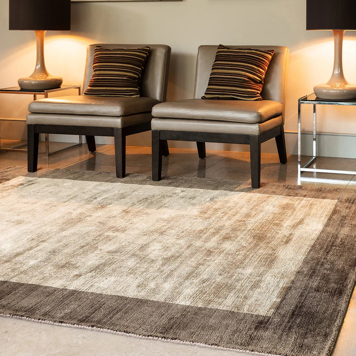 Asiatic Blade Border Choco Mocha Rug blade-border in chocolate brown, mocha and cream on beige background, tufted wool