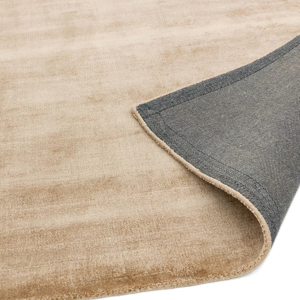 Asiatic Blade Champagne Runner featuring champagne beige field with denim-blue edge on cream backing, machine-woven wool