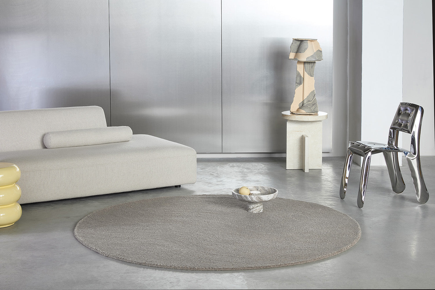 B&C Decor Echo Pebble  Round Rug