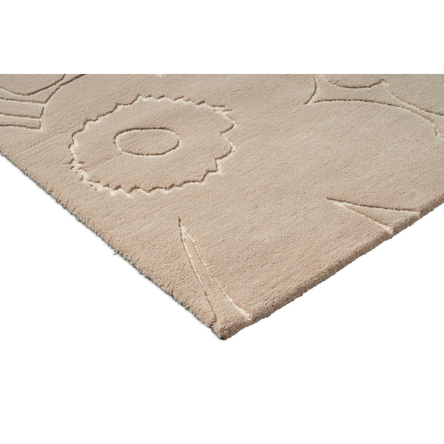 Marimekko Piirto Unikko Greige Rug with floral pattern in greige, beige and cream on beige background, power-loomed wool