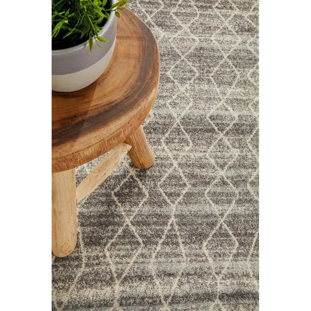 Evoke Remy Silver Transitional Runner Rug - ICONIC RUGS