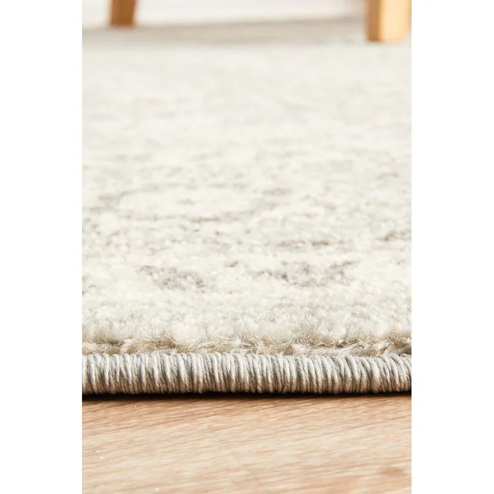 Evoke Silver Flower Transitional Round Rug - ICONIC RUGS