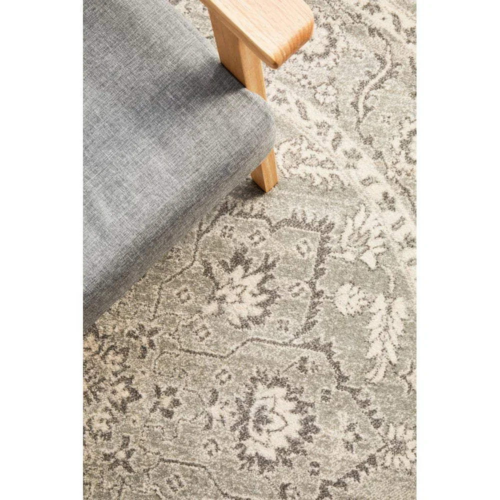 Evoke Silver Flower Transitional Round Rug - ICONIC RUGS