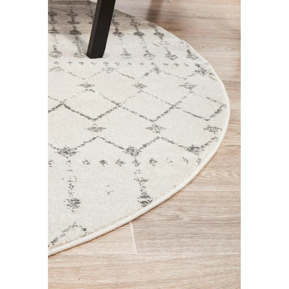 Chrome Elsa Silver Round Rug - ICONIC RUGS
