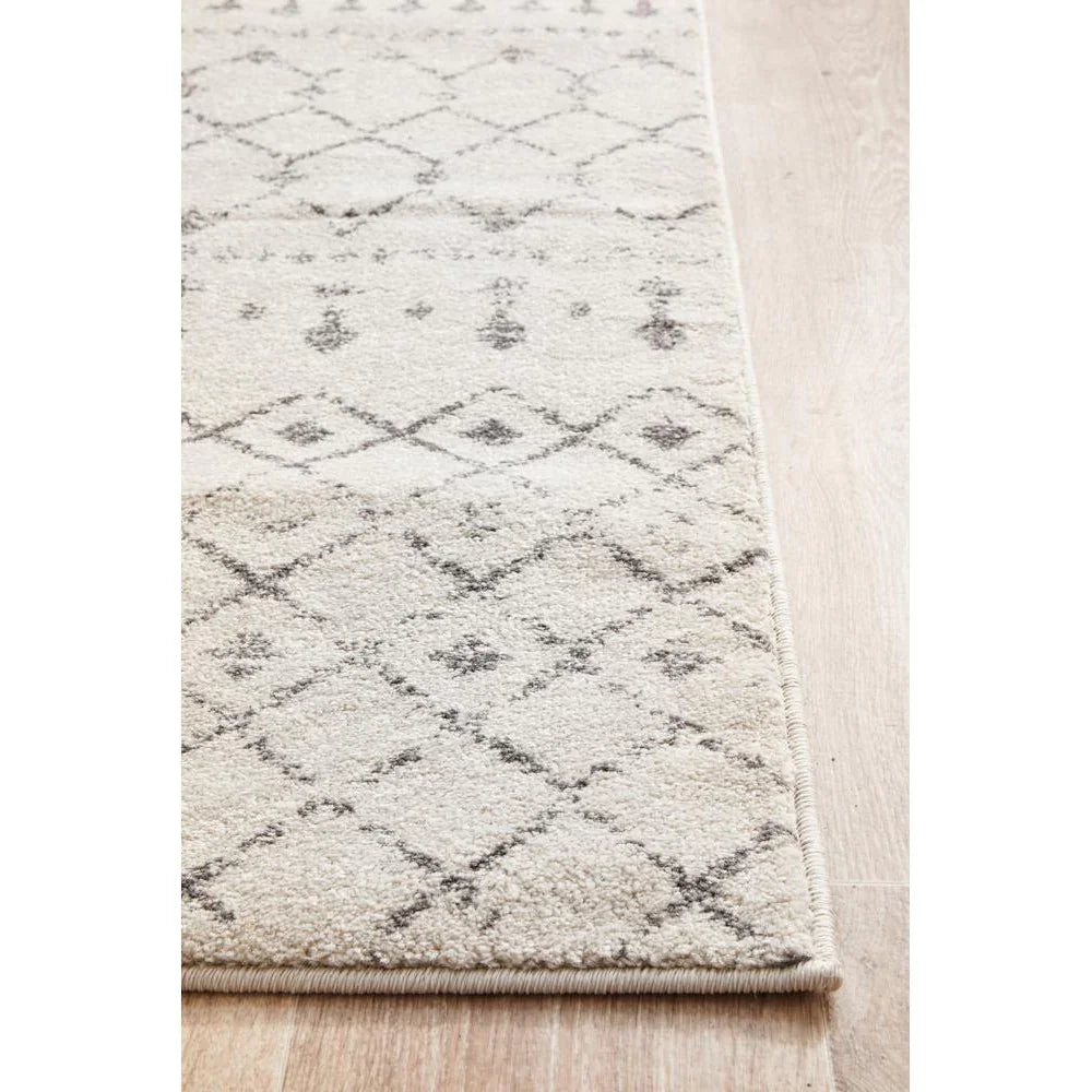 Chrome Elsa Silver Runner Rug - ICONIC RUGS