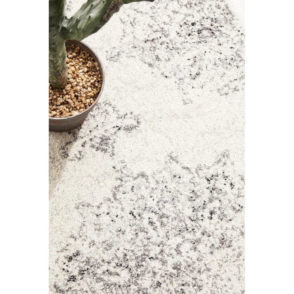 Chrome Rita Silver Runner Rug - ICONIC RUGS