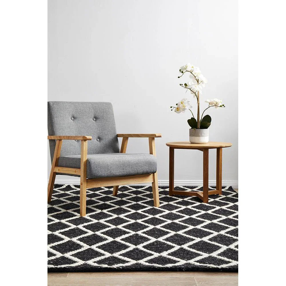Huxley Black Rug - ICONIC RUGS