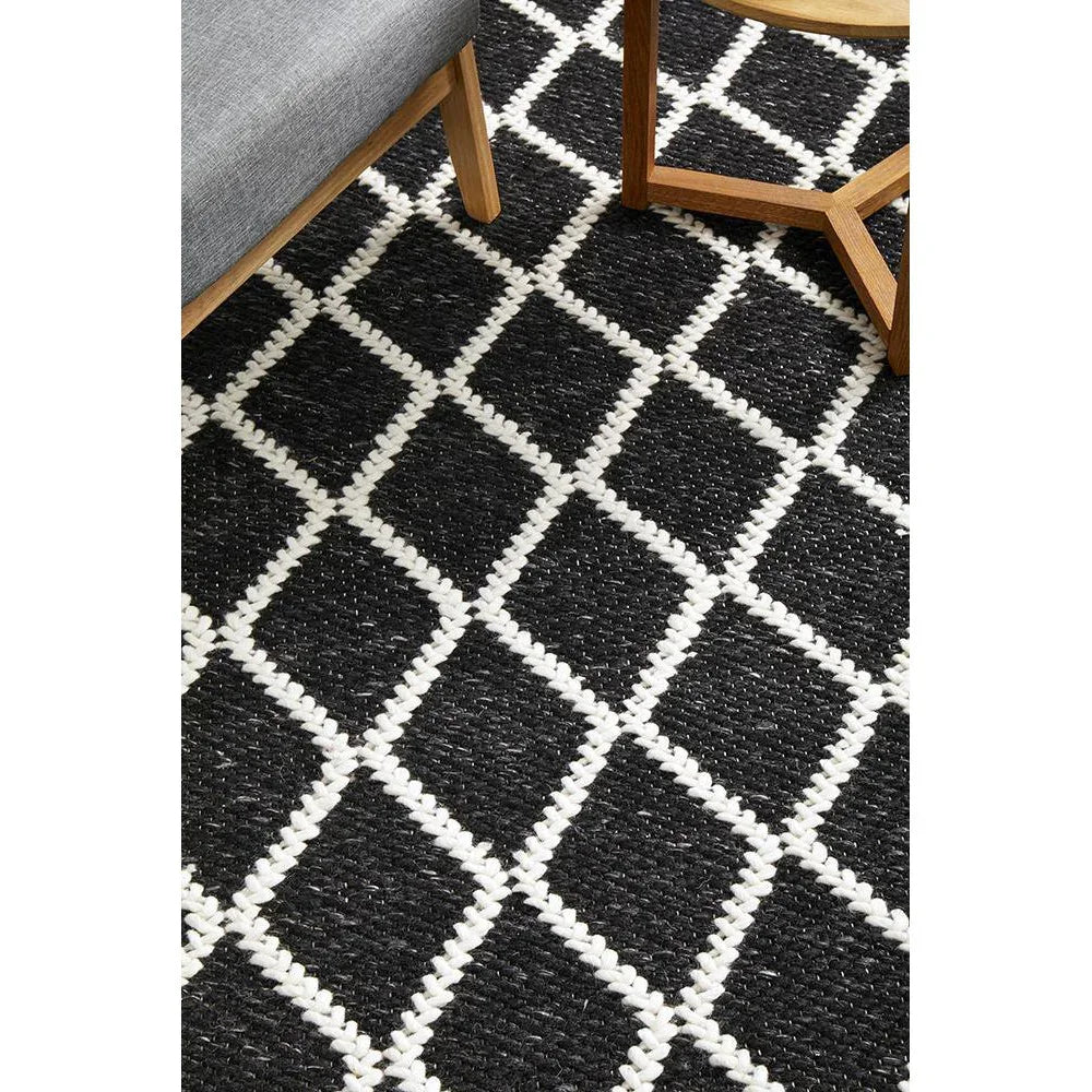 Huxley Black Rug - ICONIC RUGS
