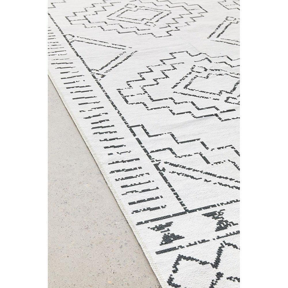 Kendra Leeroy White Washable Rug