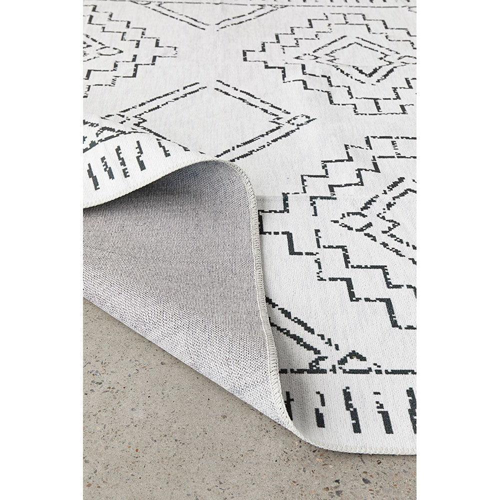 Kendra Leeroy White Washable Rug