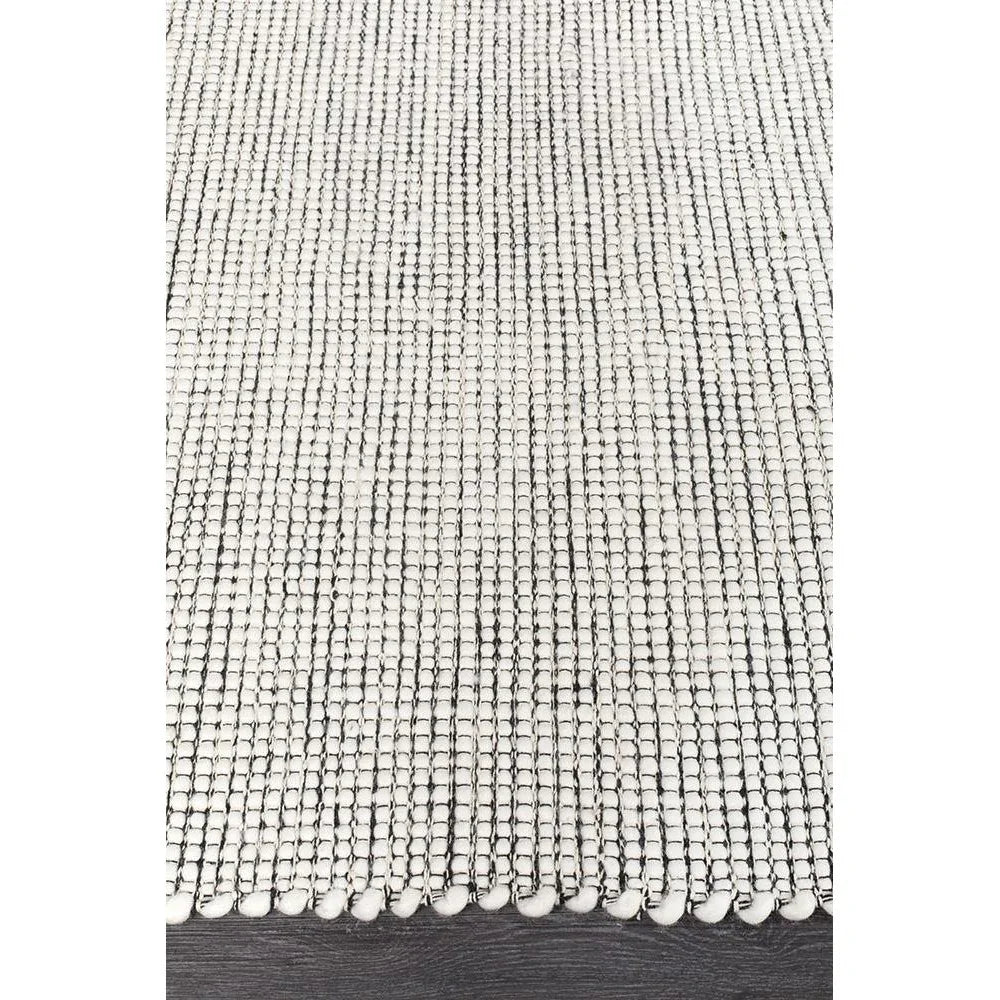 Loft Stunning Wool Black Rug
