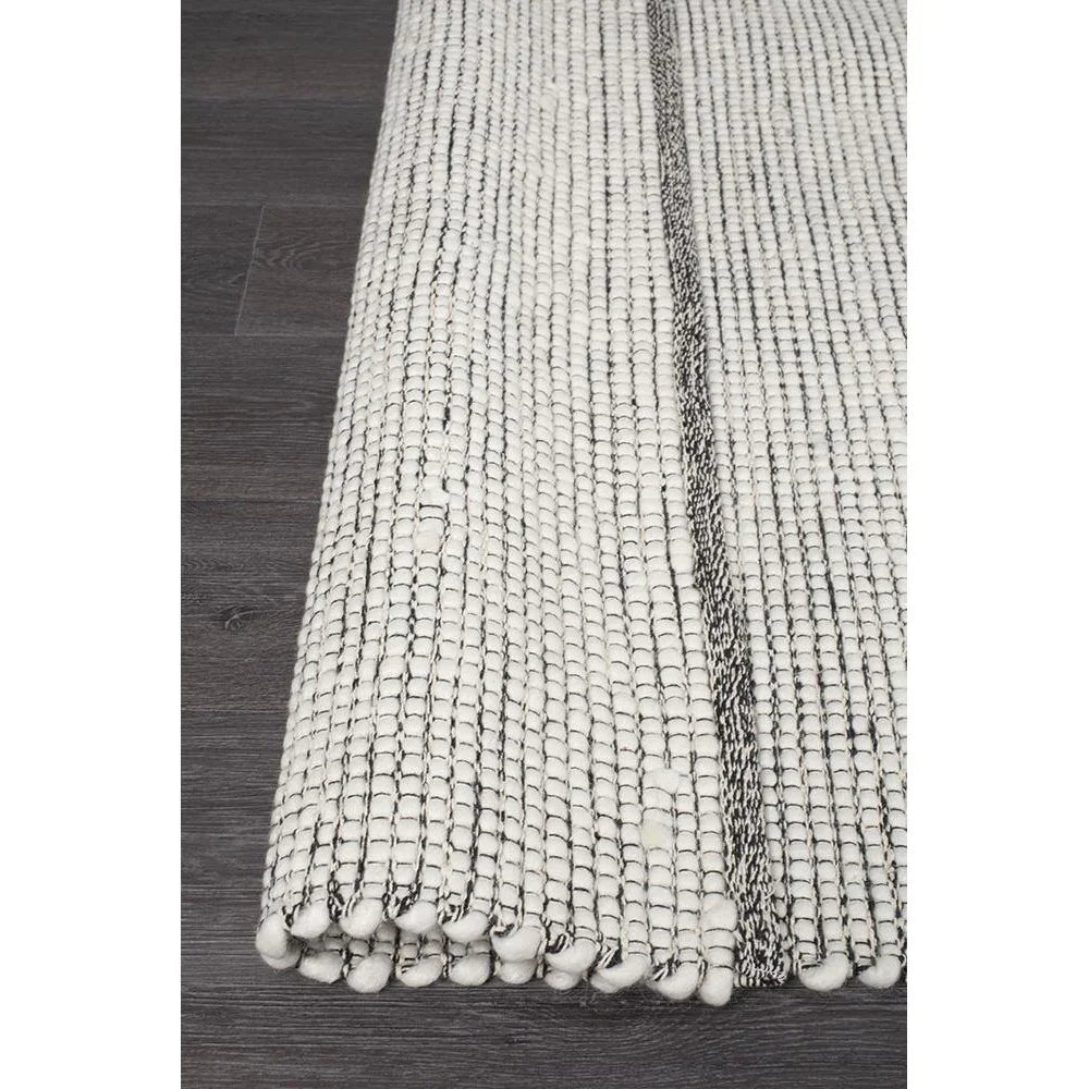 Loft Stunning Wool Black Rug
