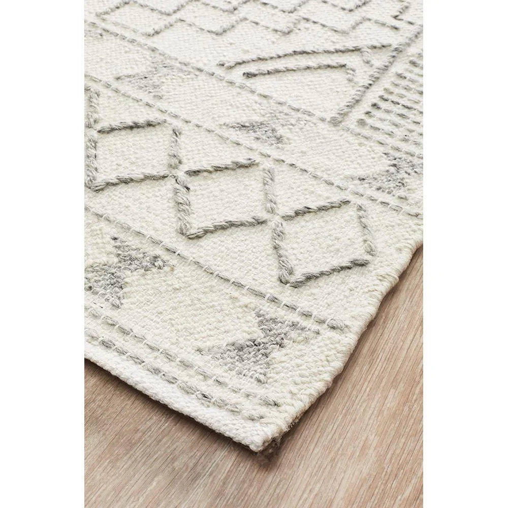 Hudson 802 Ivory Rug