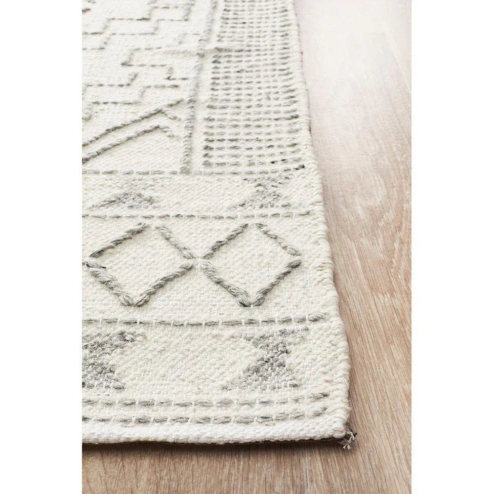 Hudson 802 Ivory Rug