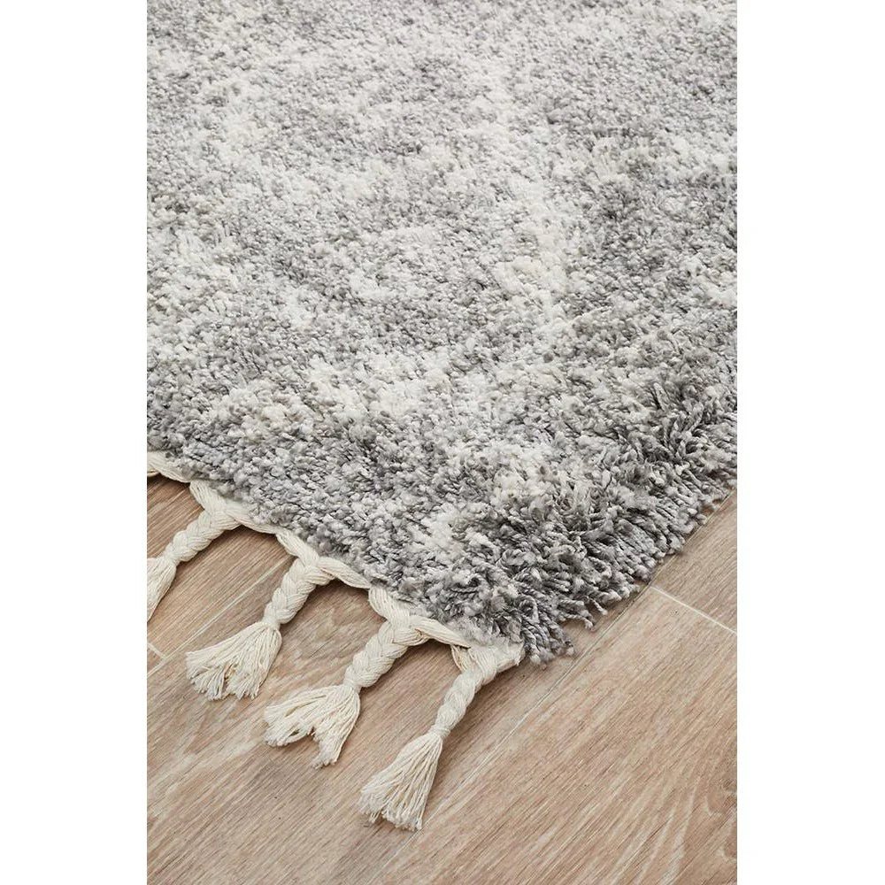 Saffron 33 Silver Runner Rug - ICONIC RUGS