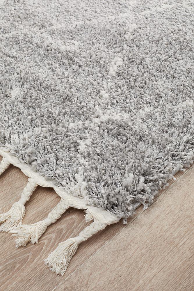 Saffron 44 Silver Runner Rug - ICONIC RUGS