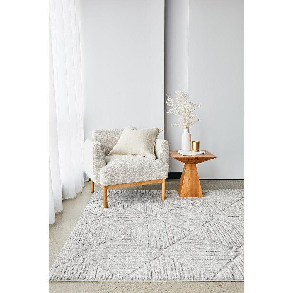 Serenade Shilo Rug in Silver