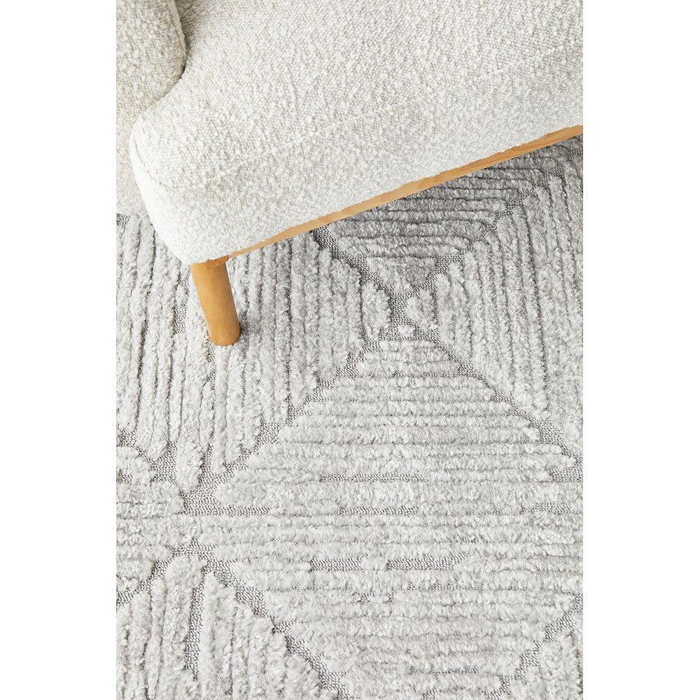 Serenade Shilo Rug in Silver