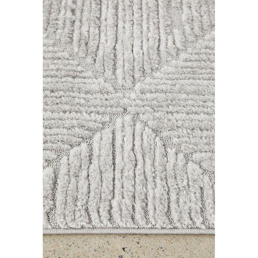 Serenade Shilo Rug in Silver