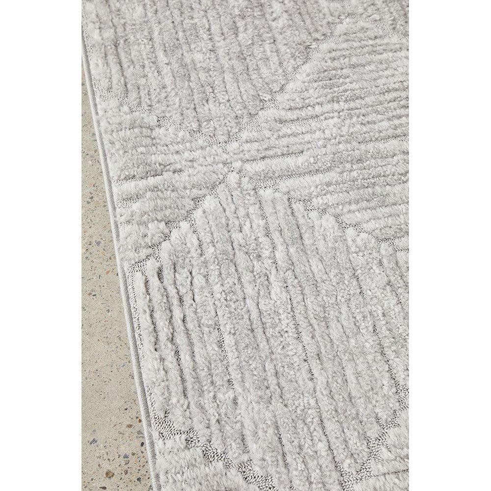 Serenade Shilo Rug in Silver
