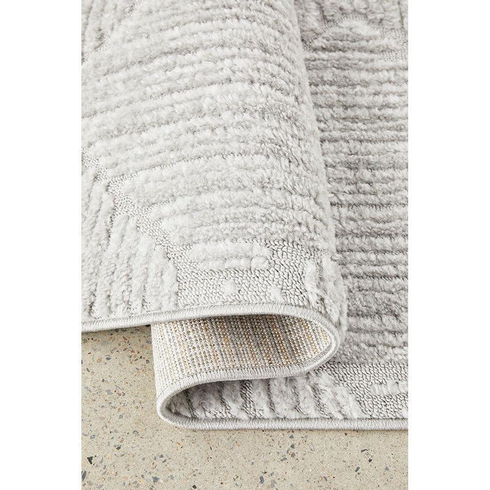 Serenade Shilo Rug in Silver