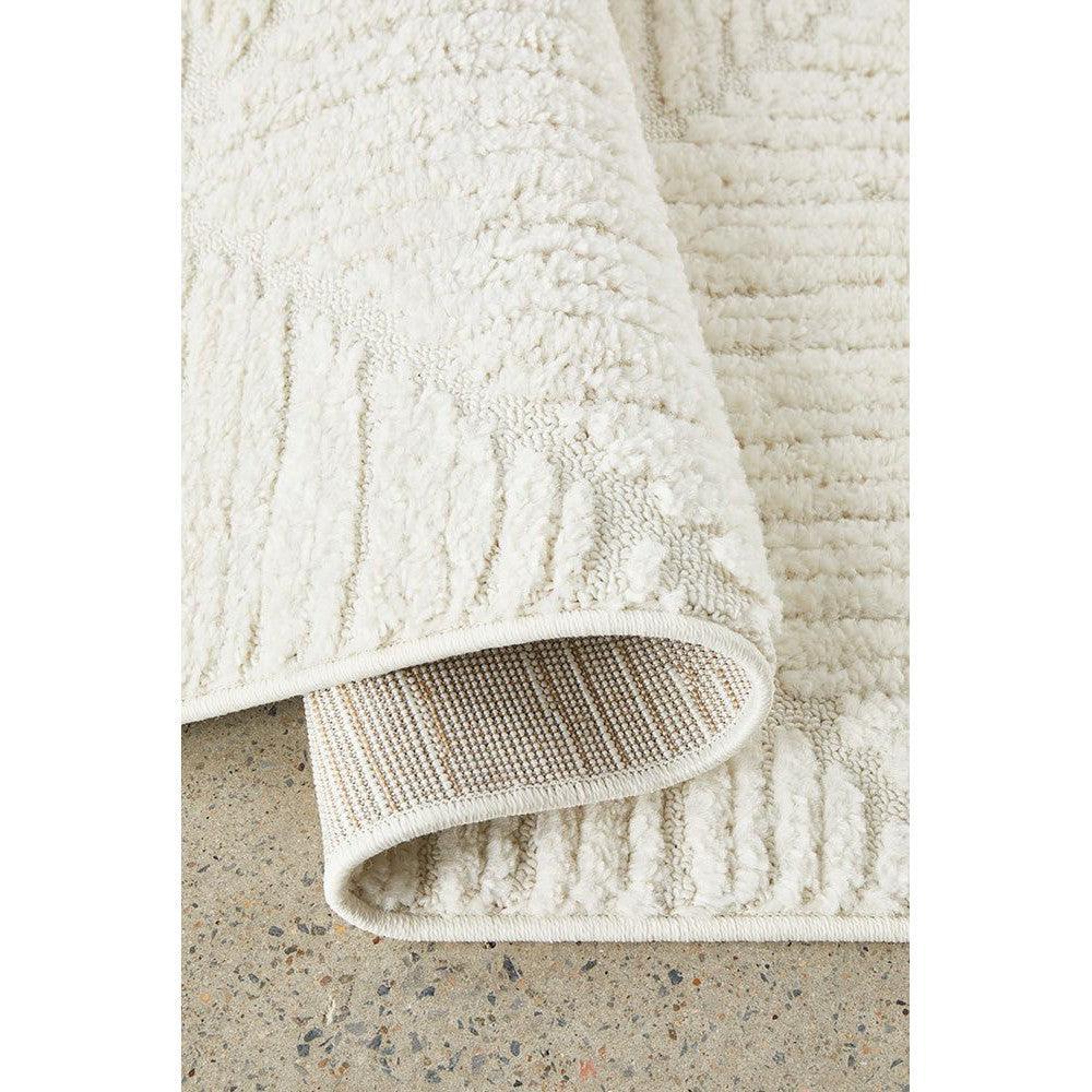 Serenade Shilo Rug in White