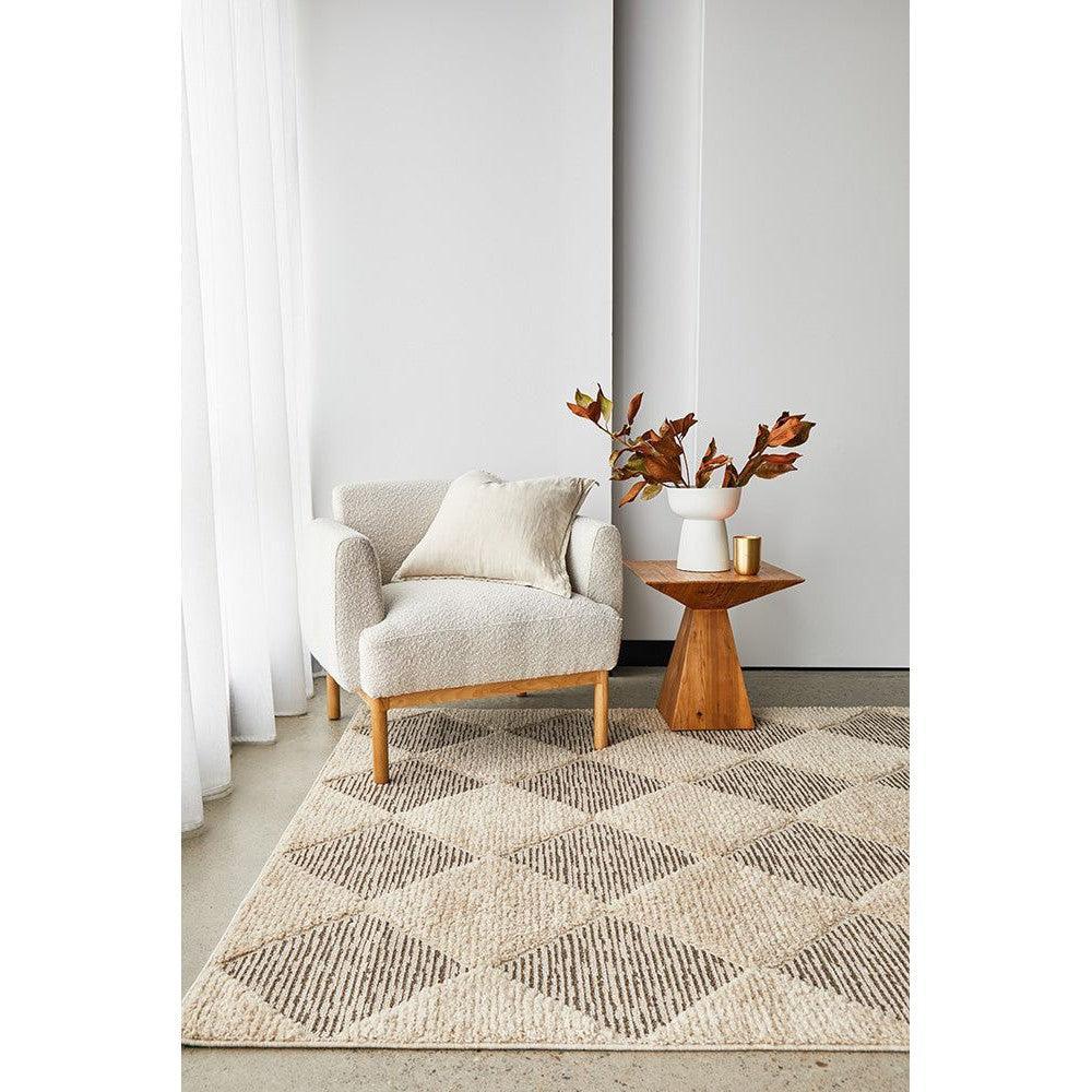Serenade Yuri Rug in Beige