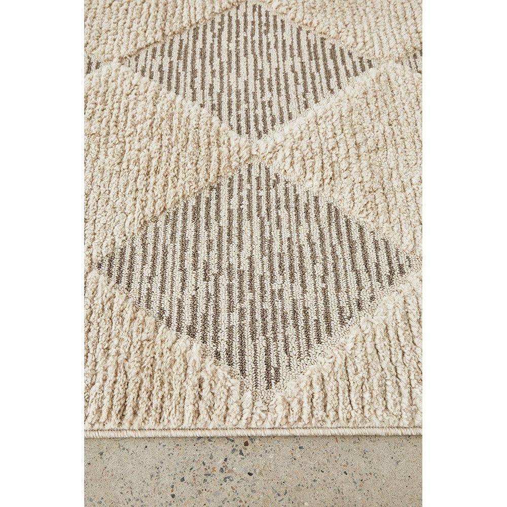 Serenade Yuri Rug in Beige
