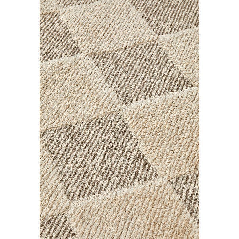 Serenade Yuri Rug in Beige