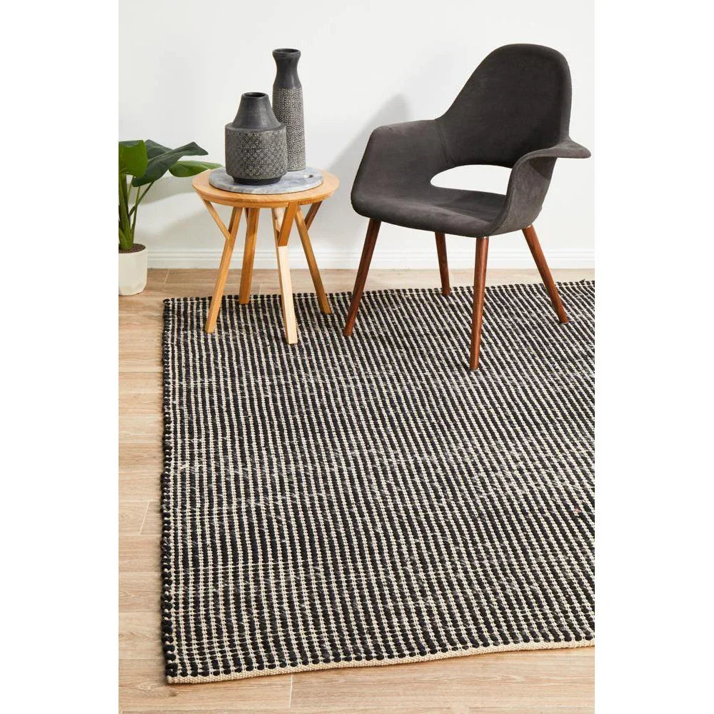 Skandinavian 300 Black Rug - ICONIC RUGS