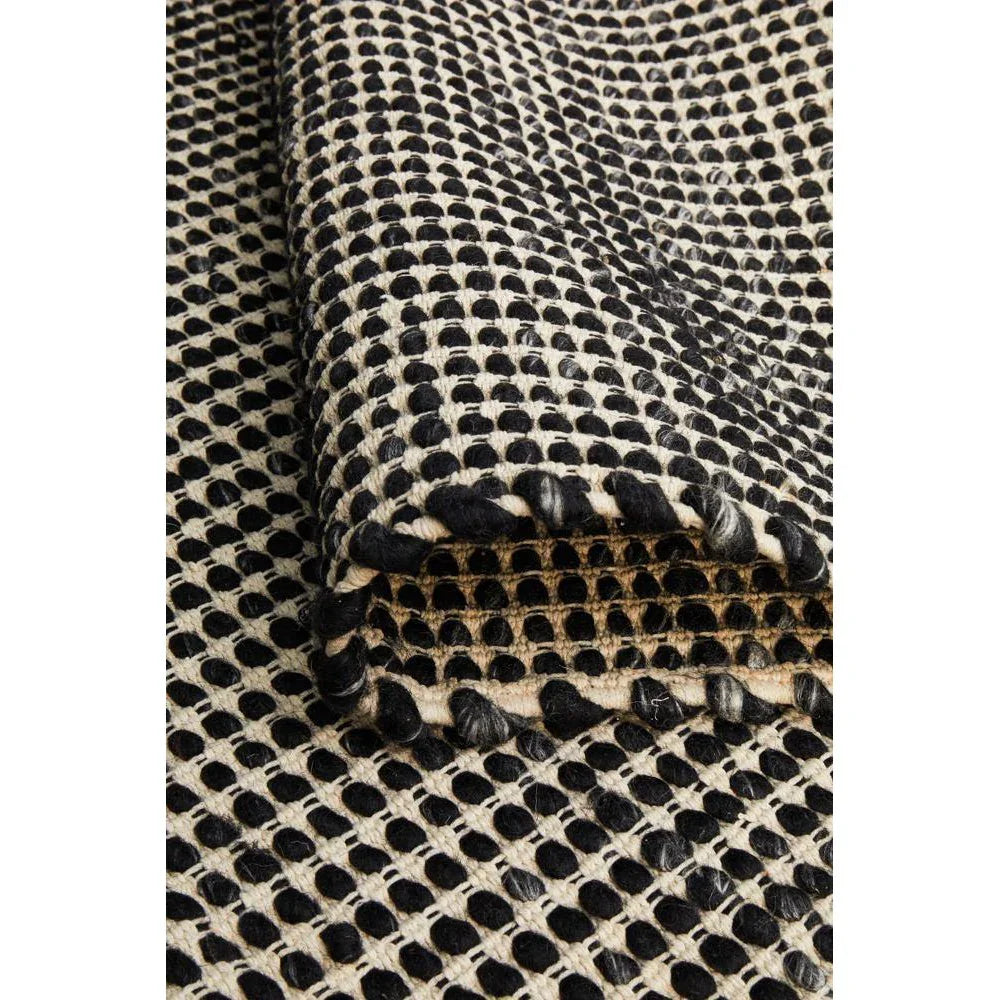 Skandinavian 300 Black Rug - ICONIC RUGS