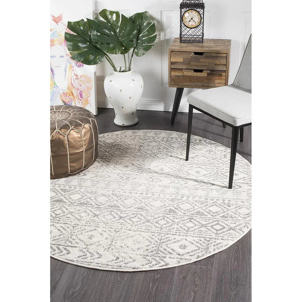 Oasis Ismail White Grey Rustic Round Rug