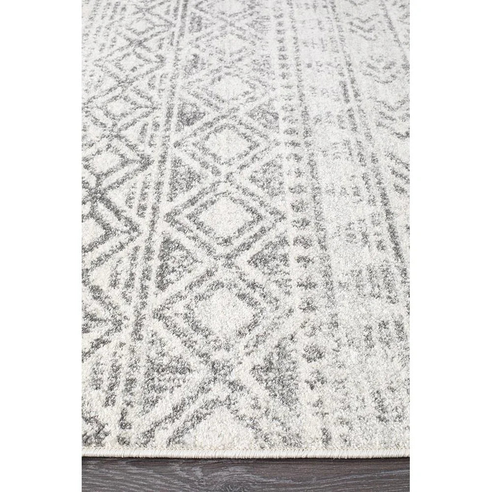 Oasis Ismail White Grey Rustic Rug
