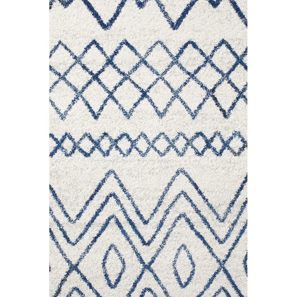 Oasis Nadia White Blue Rustic Tribal Round Rug