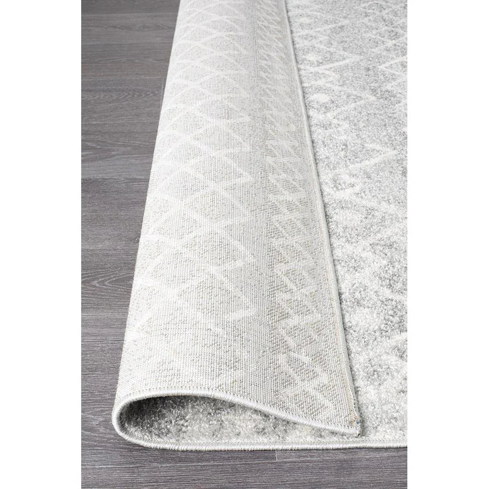 Oasis Selma Silver Tribal Rug