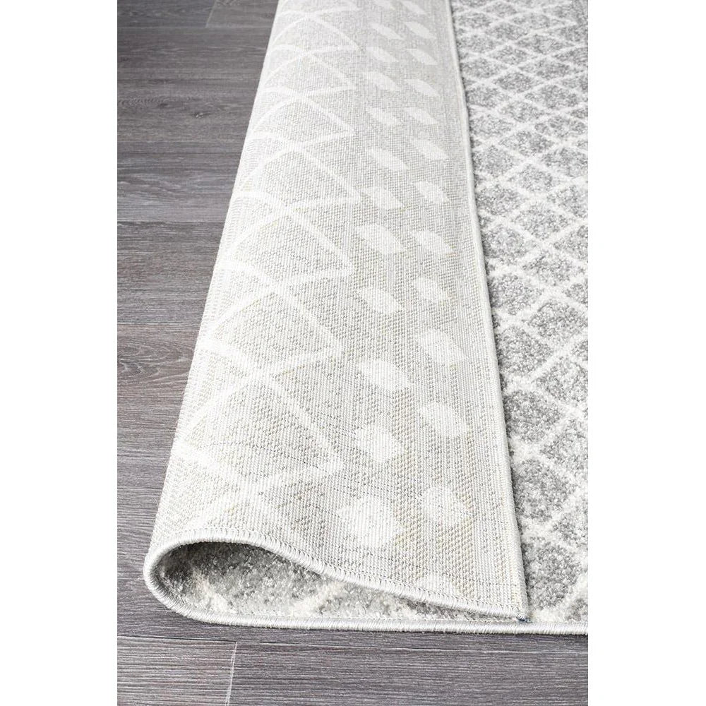 Oasis Selma Silver Tribal Runner Rug