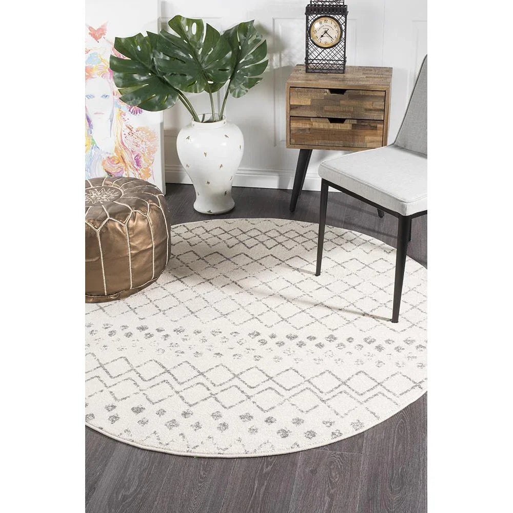 Oasis Selma White Grey Tribal Round Rug