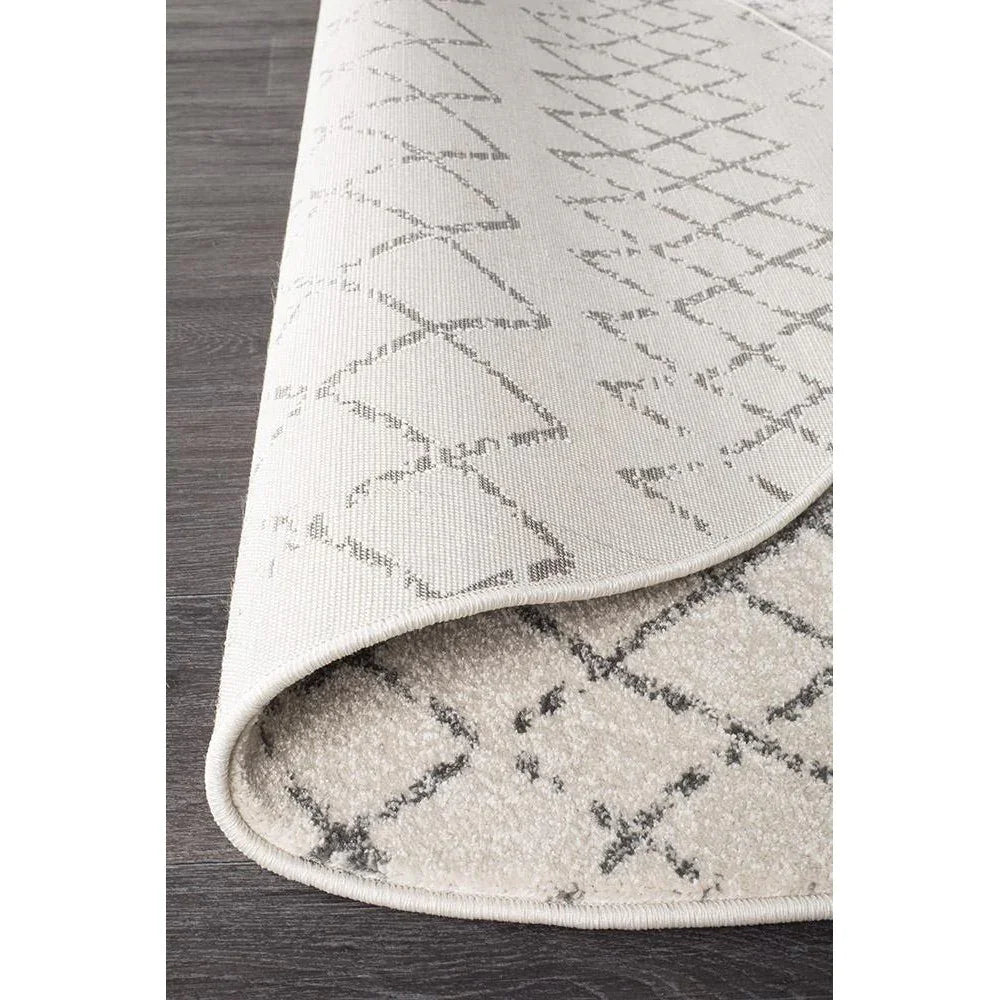 Oasis Selma White Grey Tribal Round Rug