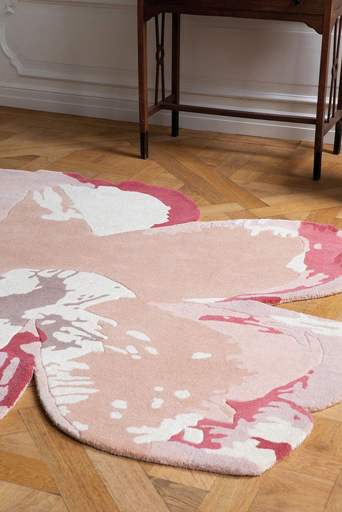 Ted Baker Shaped Magnolia Light Pink Pure Wool Designer Round Rug