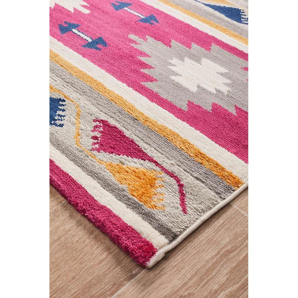 Zanzibar 761 Crimson - ICONIC RUGS