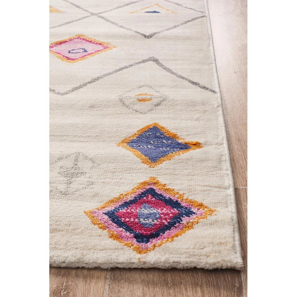 Zanzibar 763 White - ICONIC RUGS